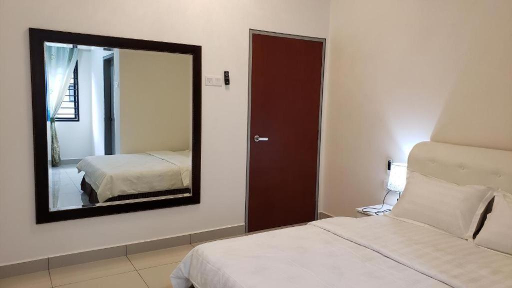 S Rose Hotel Sepang Bagian luar foto