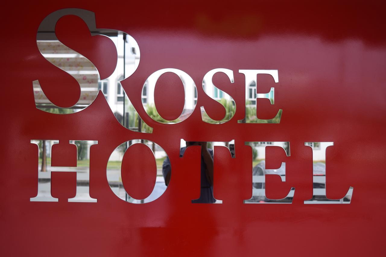 S Rose Hotel Sepang Bagian luar foto